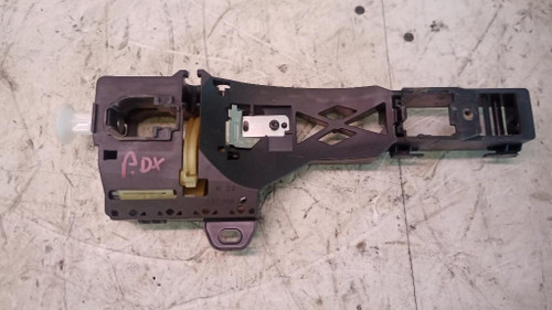 RENAULT MÉGANE «IV» (2016) LAMIERATI ESTERNI SUPPORTO MANIGLIA ESTERNA POST. DX. USATO Da 2015 in poi [[228955]]