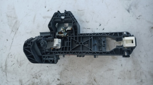 MERCEDES CLASSE C «S204» SW (2011) LAMIERATI ESTERNI SUPPORTO MANIGLIA ESTERNA POST. DX. USATO Da 2011 in poi [[91397]]