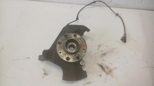 OPEL CORSA «D» (2007) ASSALE FUSELLO RUOTA ANT. DX. USATO Da 2006 A 2010 [[235620]]