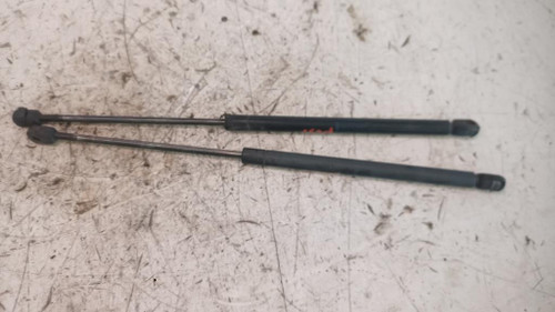 MINI MINI ONE «R50» (2001) LAMIERATI ESTERNI AMMORTIZZATORE PORTELLO POST. DX. USATO Da 2001 A 2006 [[232072]]