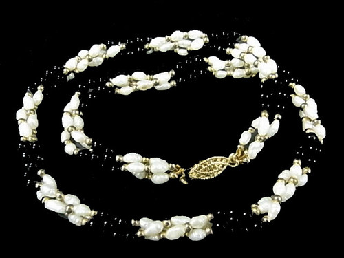 4-5mm 3-Row Freshwater Pearl Necklace 18" Black Onyx , A Grade Lustre [p303r]