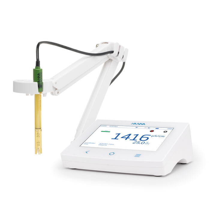 Advanced Conductivity Benchtop Meter - HI6321