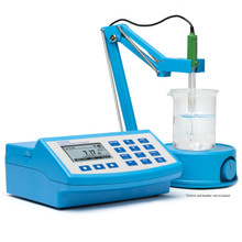 Multiparameter Benchtop Photometer and pH meter