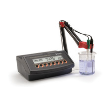 Benchtop pH/mV Meter with 0.001 Resolution - HI2223