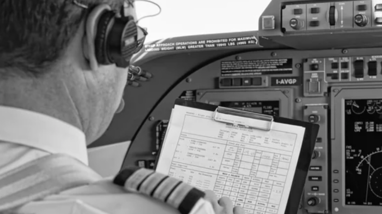 How Are VFR Routes Shown on Sectional Charts?