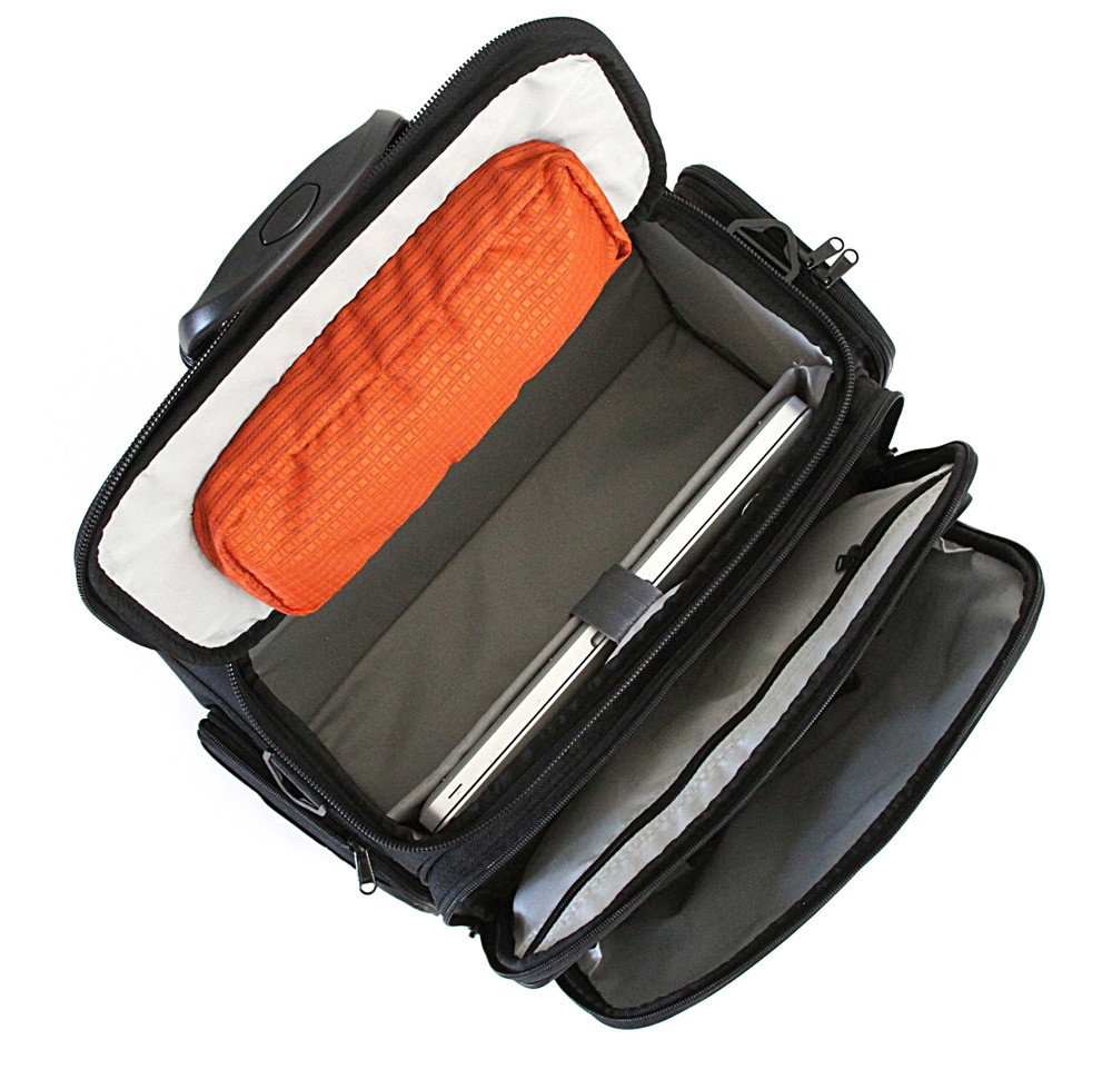 Aerocoast PRO CREW I-W Flight Bag | Crew Bag with Wheels