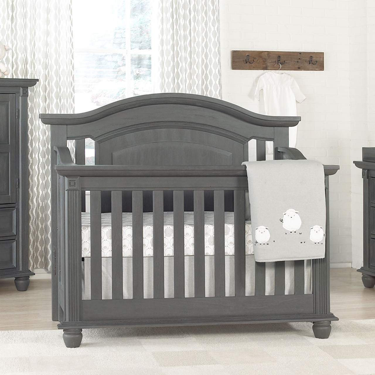 Gray cribs hot sale