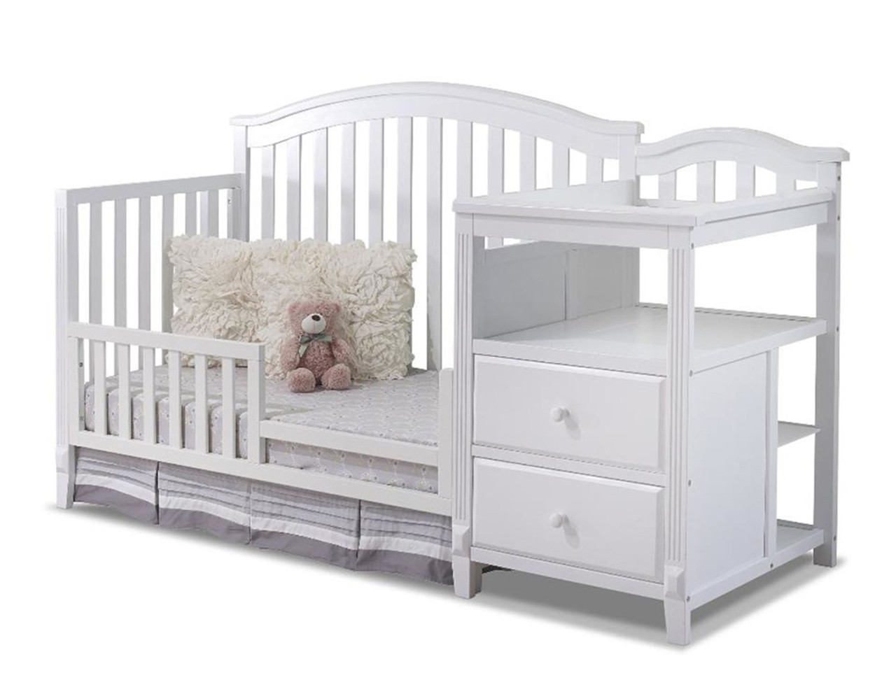 Berkley convertible 4 in shop 1 crib and changer