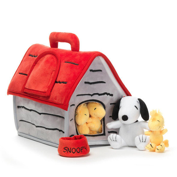 Lambs & Ivy Classic Snoopy Plush Set - Dog House w/ Animals