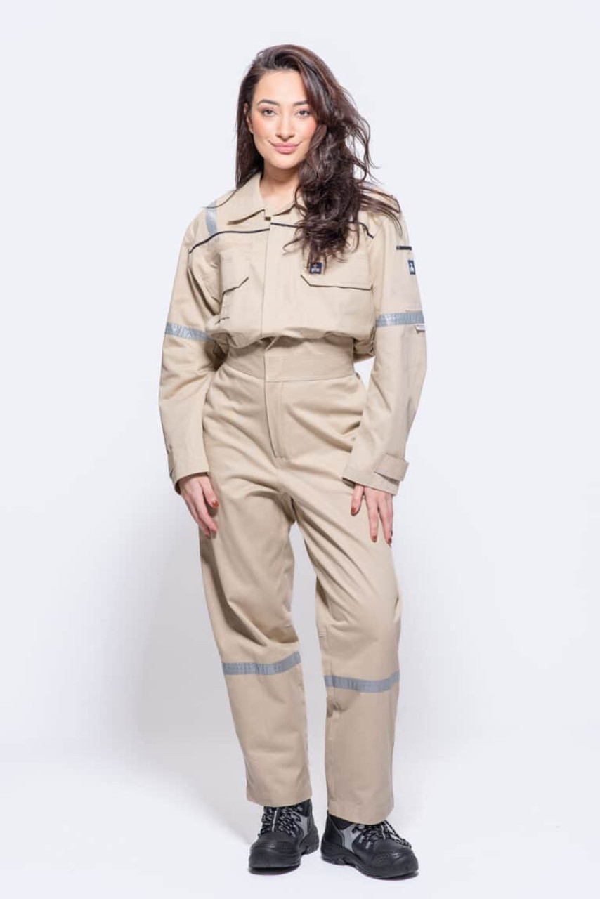 FENG SYSTEM PRINTED KHAKI PANTS aespa着用 FENG SYSTEM PRINTED KHAKI PANTS aespa着用