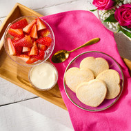 Wimbledon Treat: Shortbread, Strawberries & Cream