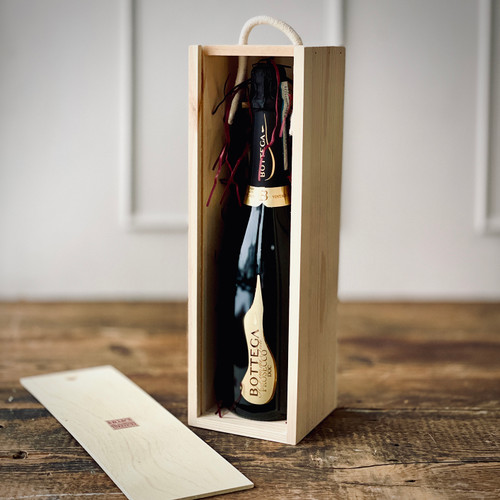 Bottle of Premium Prosecco in a Wooden Gift Box Bottle of Premium Prosecco in a Wooden Gift Box