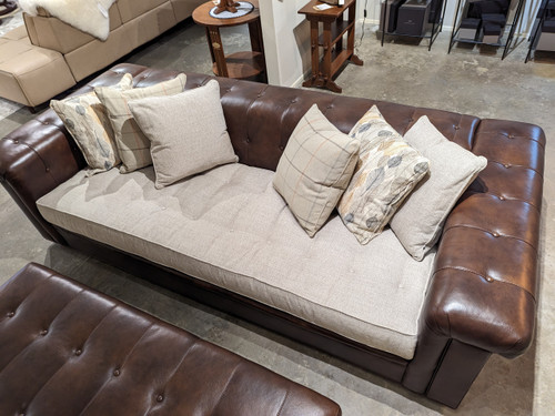 Chicago Sofa