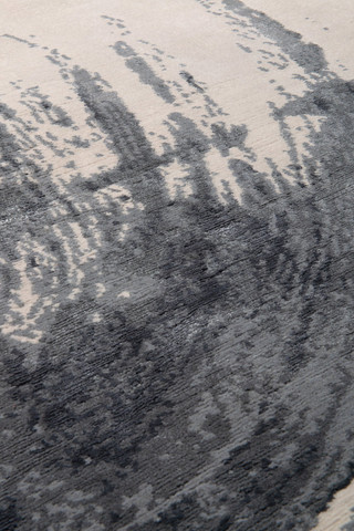 Hudson Round Rug by The Rug Company - close-up image