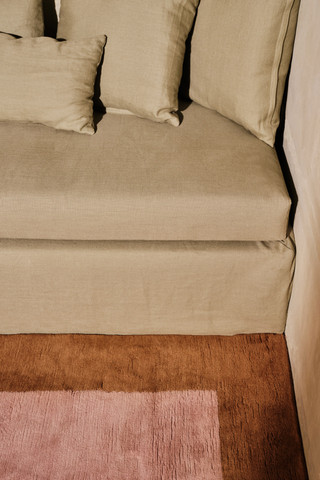 Border Mohair Rose Quartz by The Rug Company - detail incidental Border Mohair Rose Quartz by The Rug Company - detail incidental