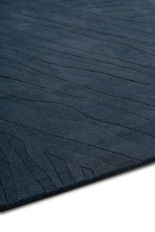 Ariso Midnight Rug by The Rug Company - sidepile image
[ROOMVO]