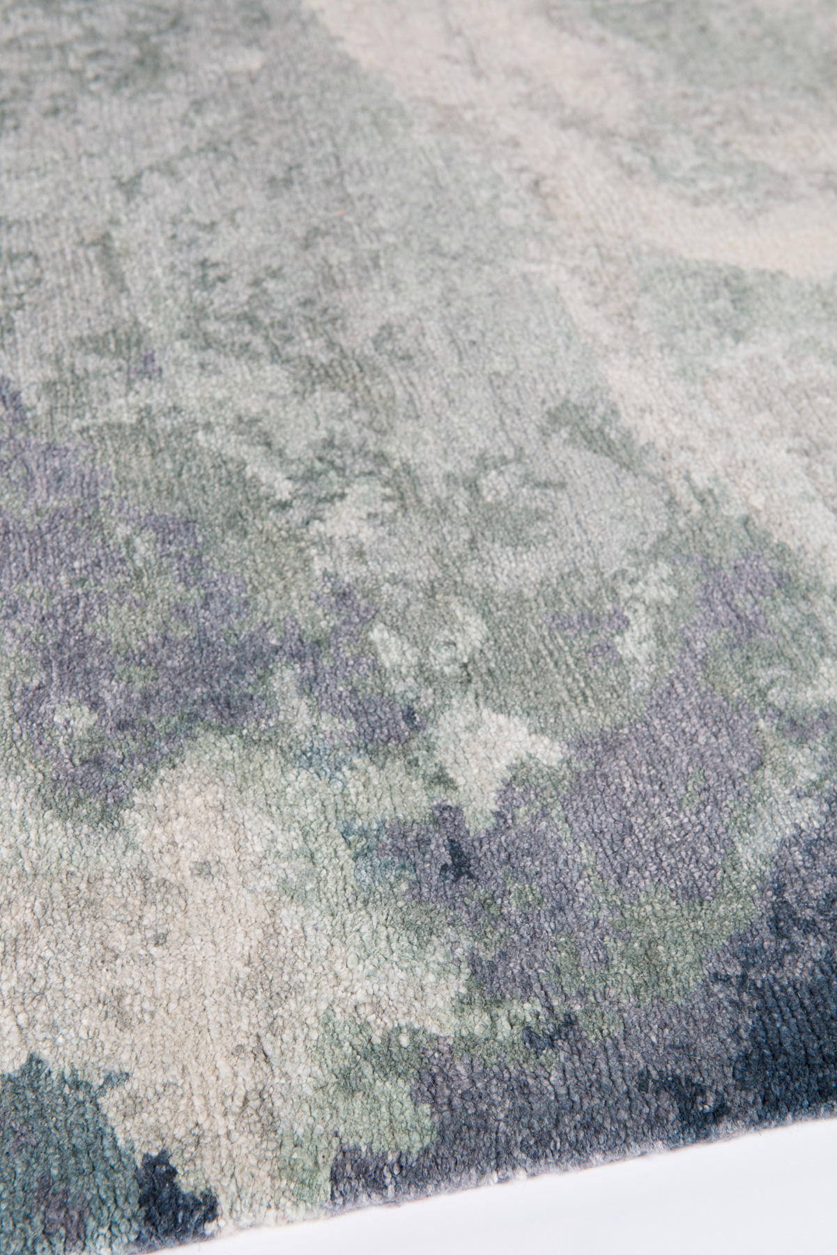 Oceanic by  The Rug Company - Close-up
[ROOMVO]