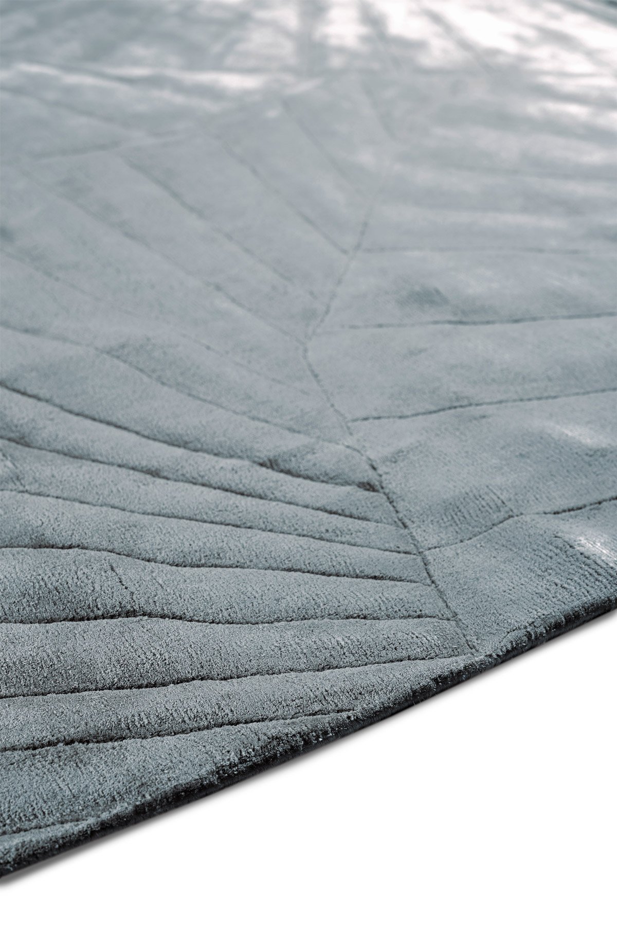 Ori Lake Rug by The Rug Company - side pile image
[ROOMVO]