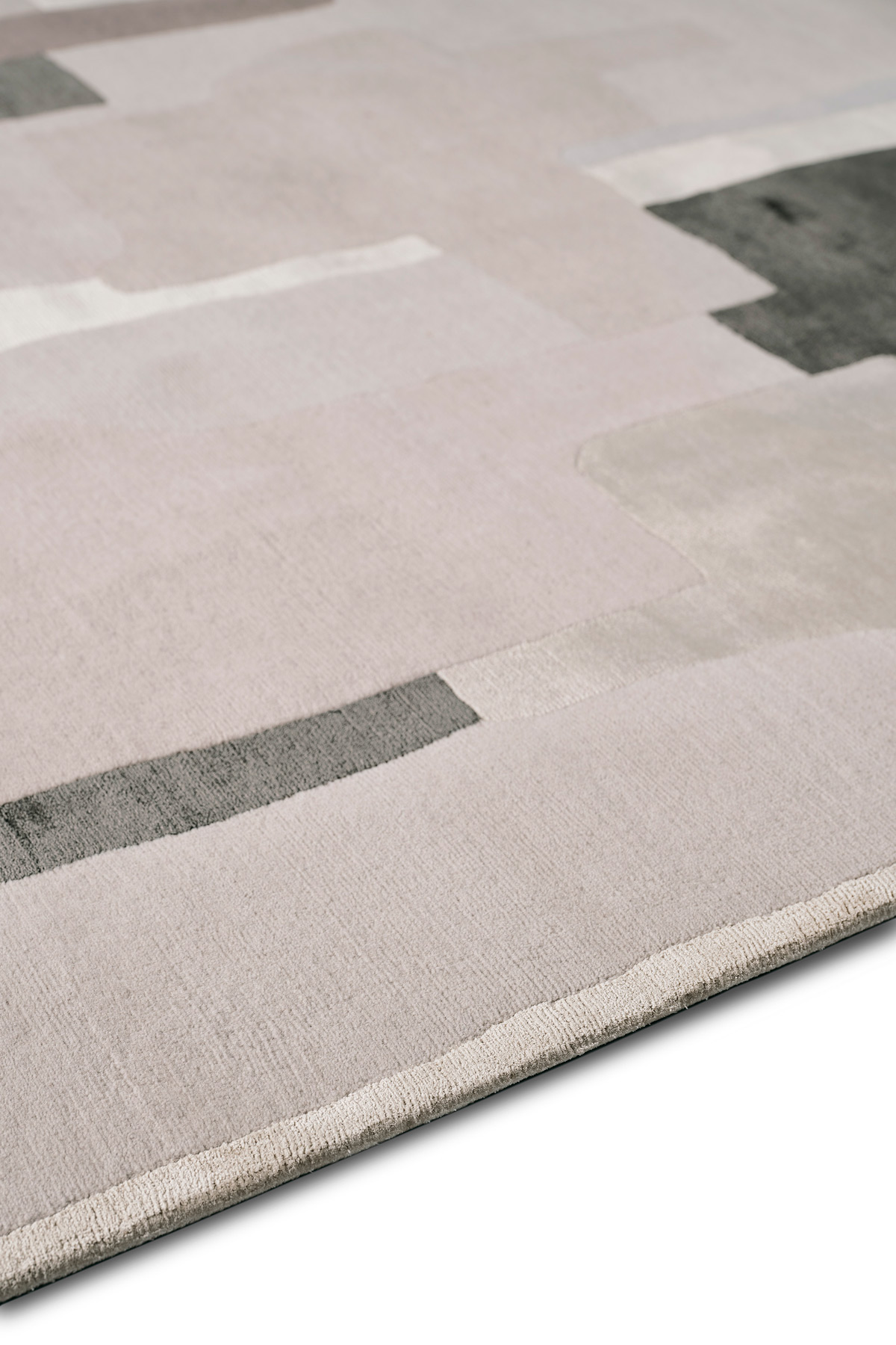 Della by The Rug Company - sidepile image
[ROOMVO]