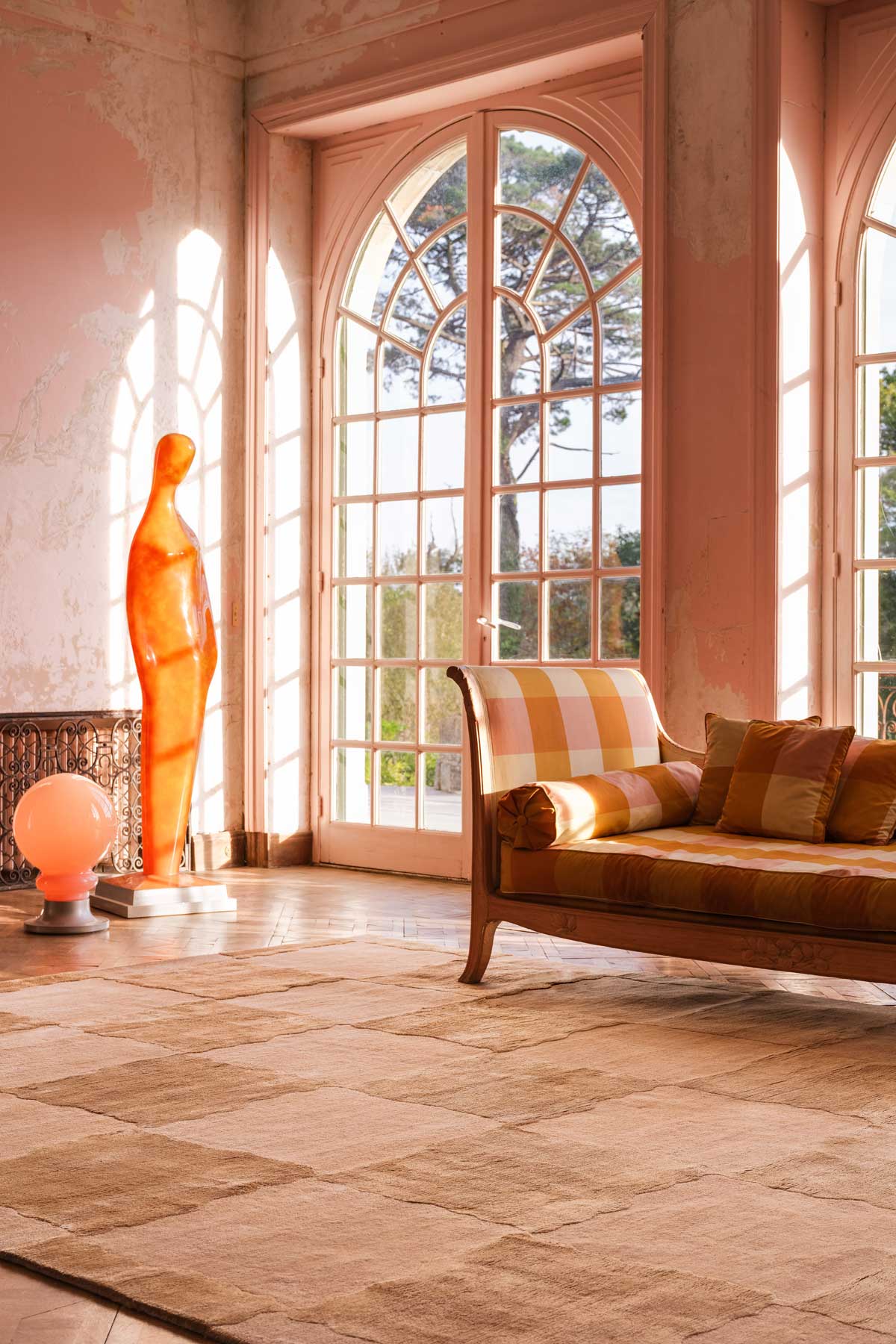 Arwen Amber by Kelly Wearstler - roomset