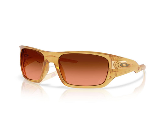 Oakley OO9486-0860 Alexia Putellas Masseter Sunglasses Light Curry/PRIZM Brown