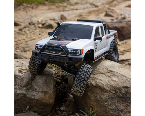 1/10 SCX10 III Base Camp 4X4 RTR Brushed Rock Crawler, White