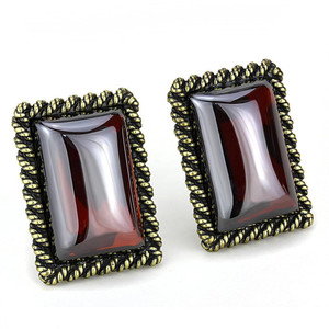 LO4203 - Antique Copper Brass Earrings with AAA Grade CZ in Garnet LO4203 - Antique Copper Brass Earrings with AAA Grade CZ in Garnet