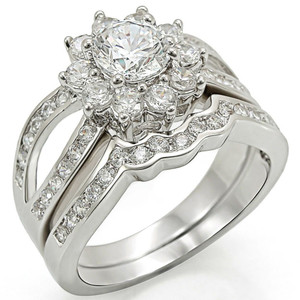 1W008 - Rhodium Brass Ring with AAA Grade CZ in Clear 1W008 - Rhodium Brass Ring with AAA Grade CZ in Clear