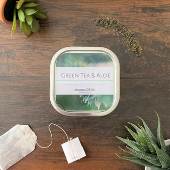 Green Tea & Aloe Massage Candle (8oz)