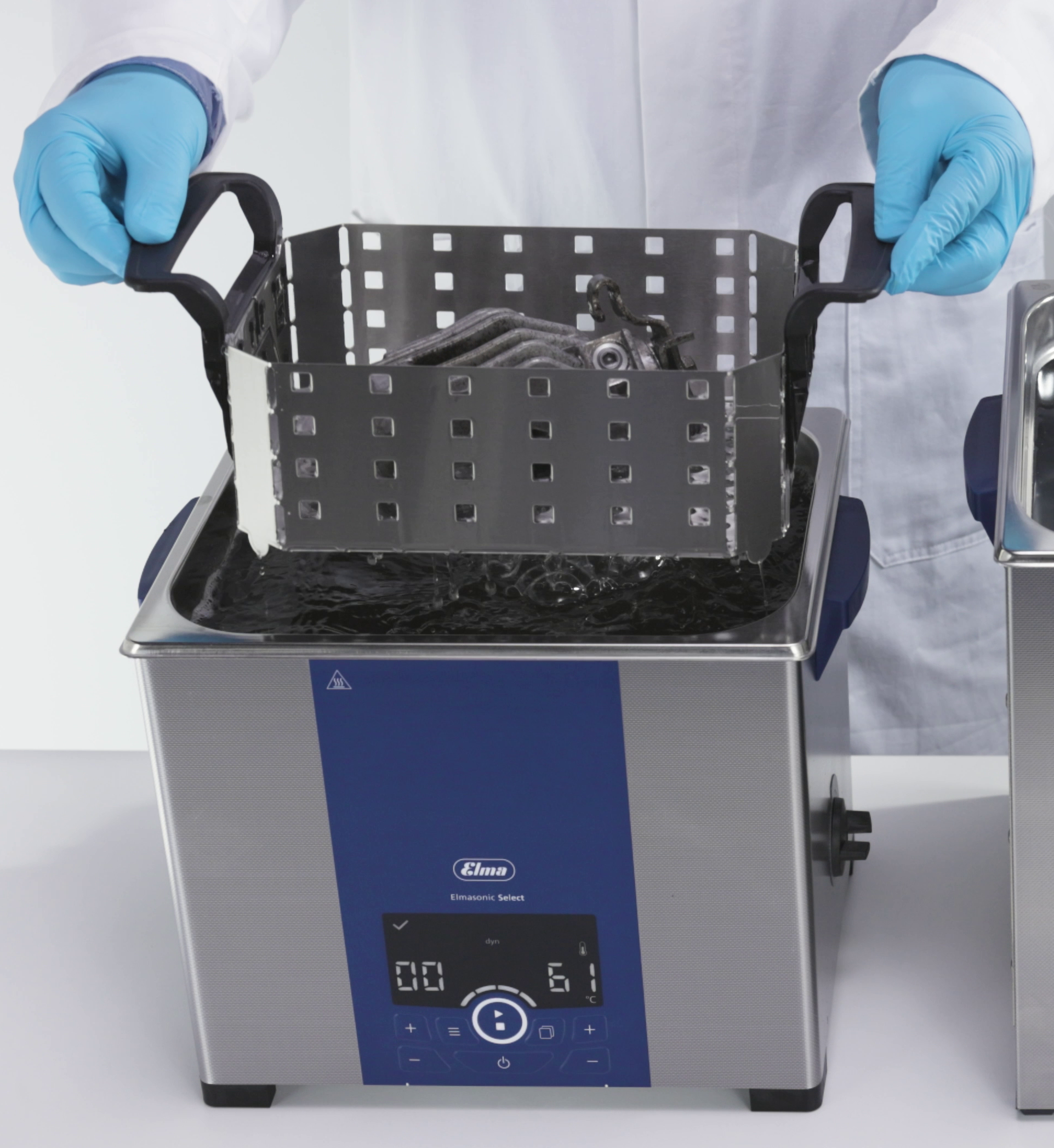 Ultrasonic cleaning system in use