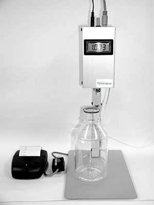 Digital HPLC flow meter with accessories