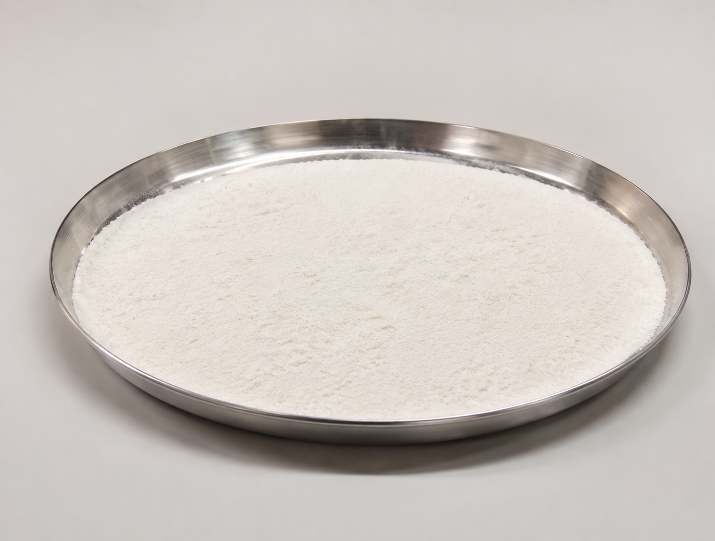The KERN MRS moisture analyzer is a professional quality solution to measuring moisture in grains, flours and other food products.