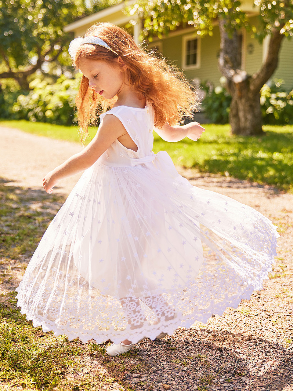 Boho Dress Girls White Dress Canada Smocked Flower Girl Dress, White Heirloom Dresses Classic Sleeves Boho Dress Girls White Dress Canada Smocked Flower Girl Dress, White Heirloom Dresses Classic Sleeves