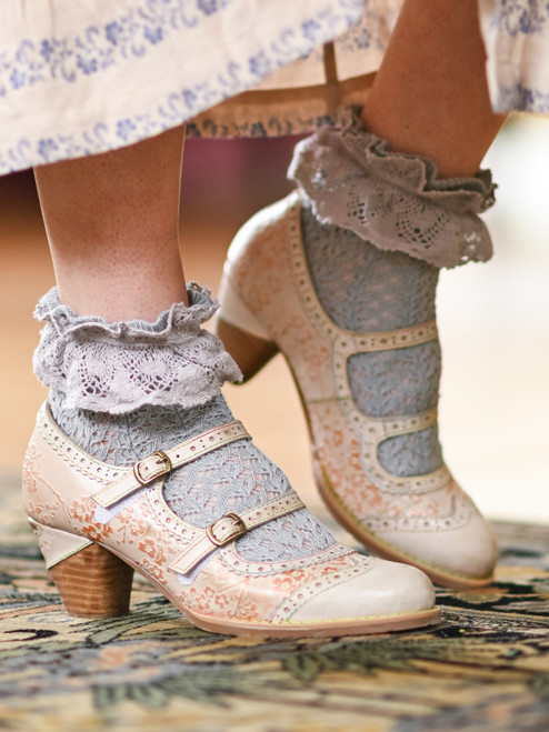 Gaviria Shoe - Beige Gaviria Shoe - Beige