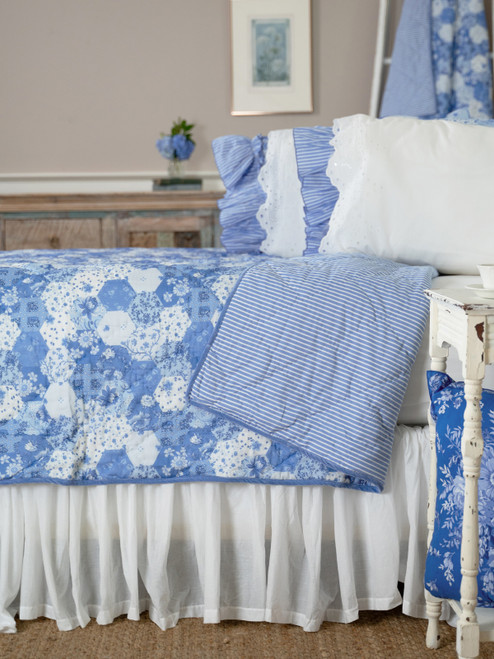 Porcelain Patchwork Quilt - Blue