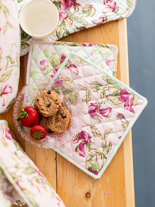 Sweet Pea Patchwork Oven Mitt Set of 2 - Rose | Shop Beautiful
