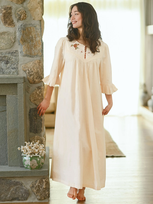 Susie Scalloped Nighty - Ecru