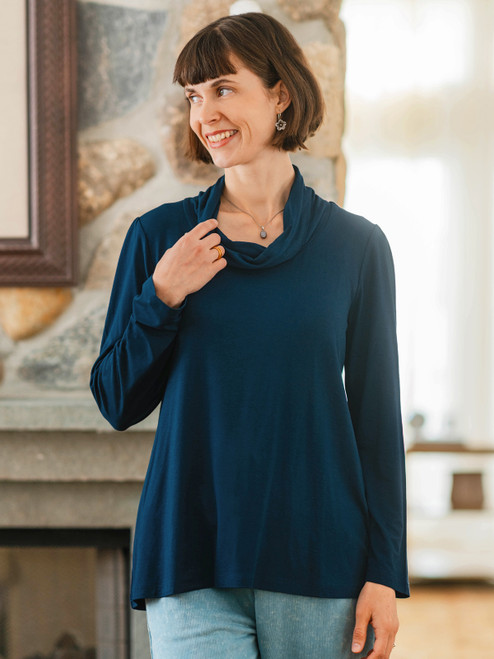 Dancing Long Sleeve T-Shirt - Navy