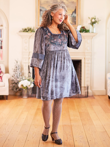 DRA5037Q-Pewter-April-Cornell-