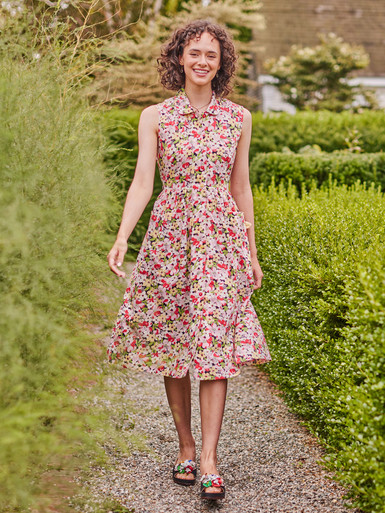 Spring Rose Carol マント Autumn Day Girls Dress | Shop Beautiful Designs by April