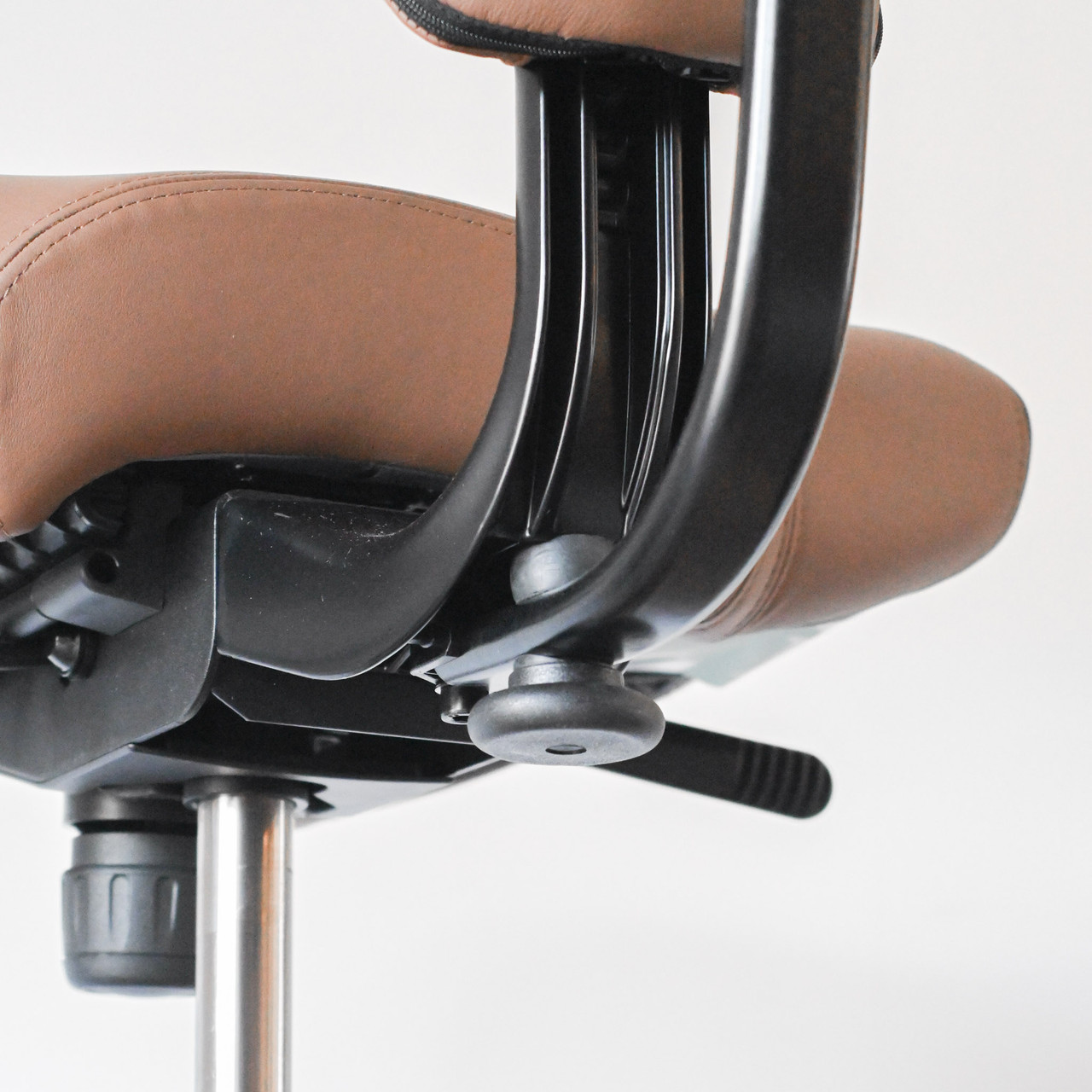 Hag Capisco 8106 8107 Office Chair Create Your Own