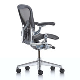 Herman Miller Aeron Size B Carbon executive colour