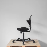 HAG Capisco Puls 8020 Black Re-Lived side profile