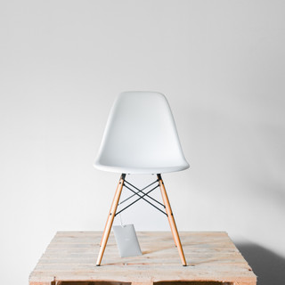 Vitra Eames DSW RE Side Chair Cotton White - Re-Lived