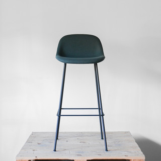 Muuto Fiber Bar Stool Upholstered Dark Green Shell with Black Base | Re-Lived