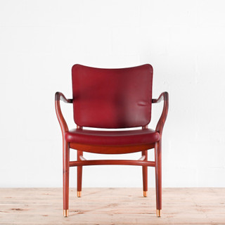 Carl Hansen VLA61 Monarch Chair - Thor Leather| Re-Lived