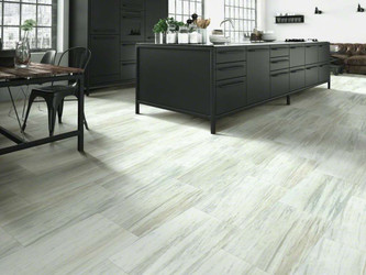 Shaw, Armstrong, Mannington, Oh My! How to Choose Your Next Vinyl Plank Flooring