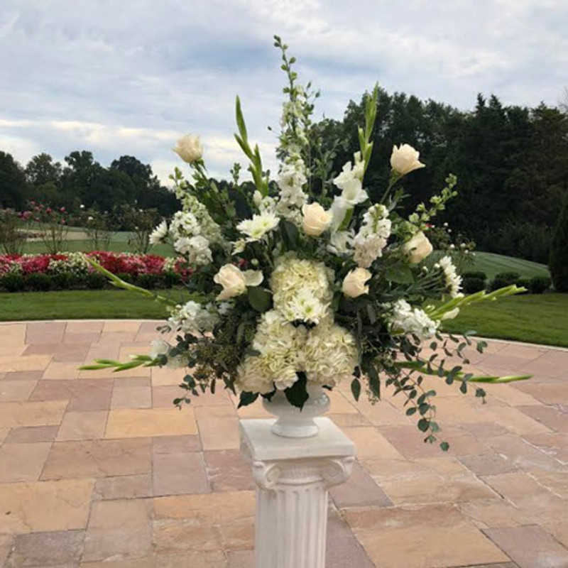 CLASSIC IVORY PEDESTAL ARRANGEMENT