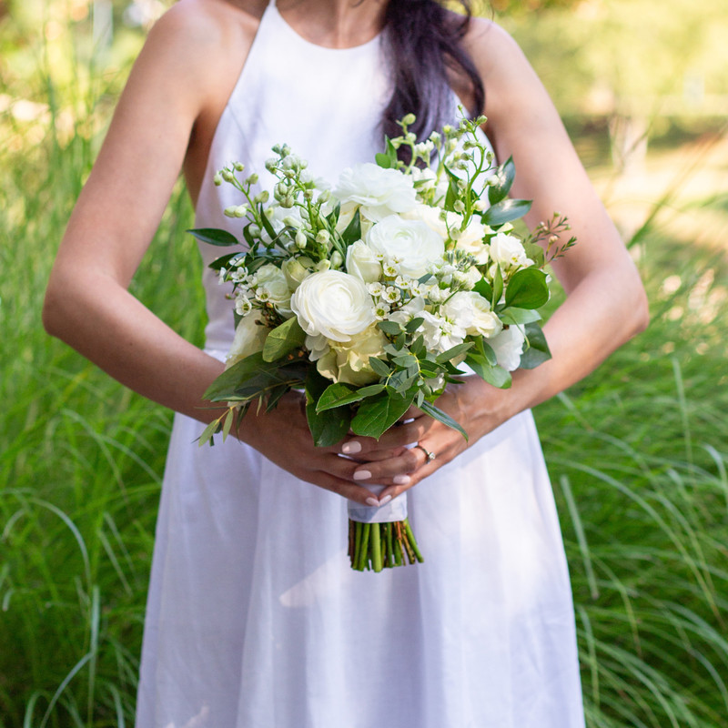 GARDEN-STYLE BRIDAL BOUQUET | WEDDING COLLECTION GARDEN-STYLE BRIDAL BOUQUET | WEDDING COLLECTION
