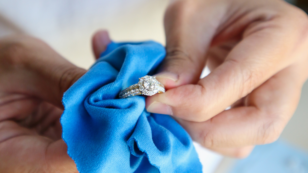 How To Clean Diamond Rings At Home Product Image